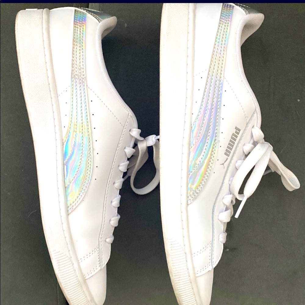 New puma all white shoes very comfortable only worn one time wrong size